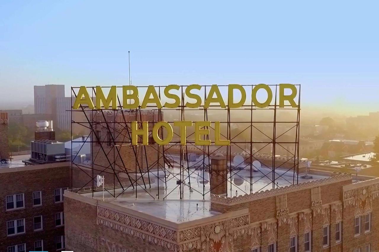 Ambassador Hotel Milwaukee, Trademark Collection By Wyndham Exteriér fotografie